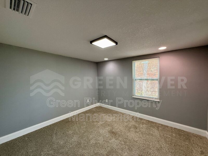 Charming 3BR Retreat in the Heart of Green Cove Springs!! property image