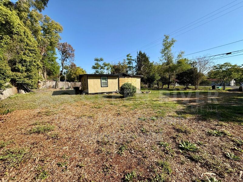 Charming 3BR Retreat in the Heart of Green Cove Springs!! property image