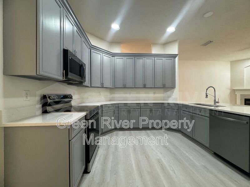 Charming 3-Bedroom Home with Endless Potential in Amenity-Rich Community!! property image