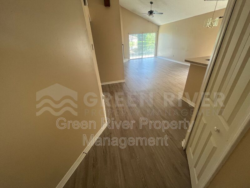 Adorable well kept 2/2 in Argyle! property image