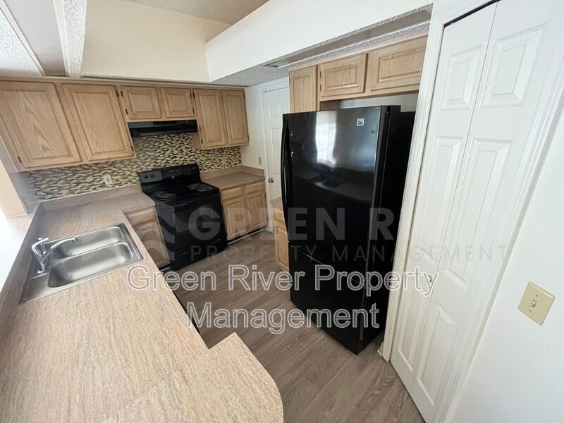 Adorable well kept 2/2 in Argyle! property image