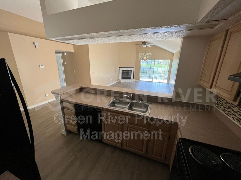 Adorable well kept 2/2 in Argyle! property image