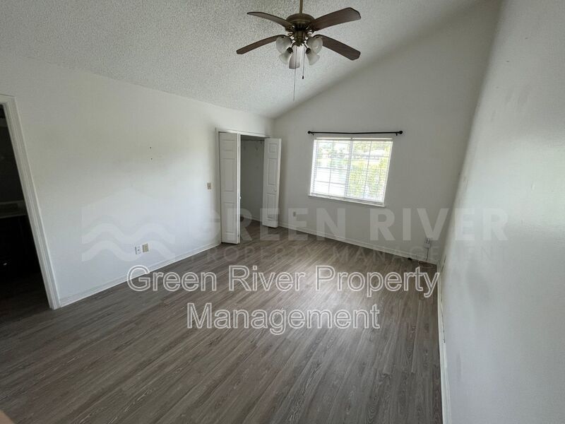 Adorable well kept 2/2 in Argyle! property image