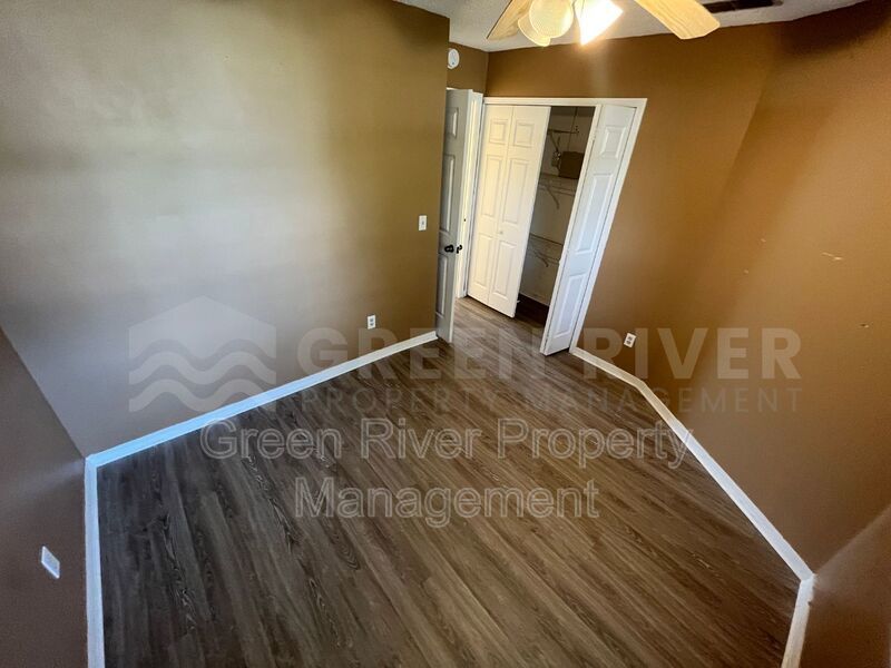 Adorable well kept 2/2 in Argyle! property image