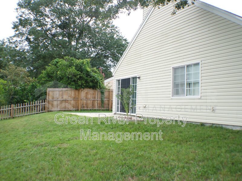 Adorable well kept 2/2 in Argyle! property image
