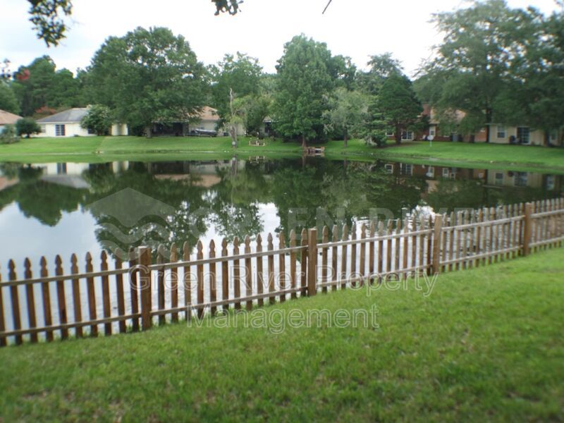 Adorable well kept 2/2 in Argyle! property image