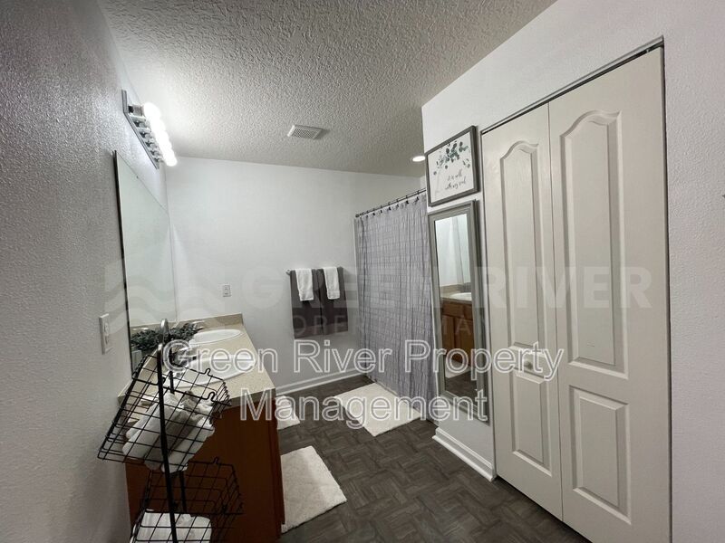 3 Bedroom 2 FULL bath home available Now in Winchester Ridge! property image