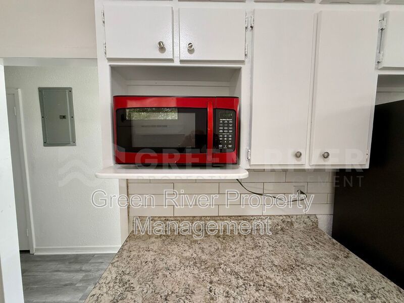 Freshly Updated & Move-In Ready in Osceola Forest! property image