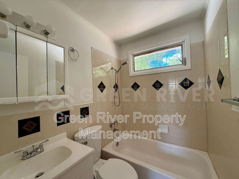 Freshly Updated & Move-In Ready in Osceola Forest! property image