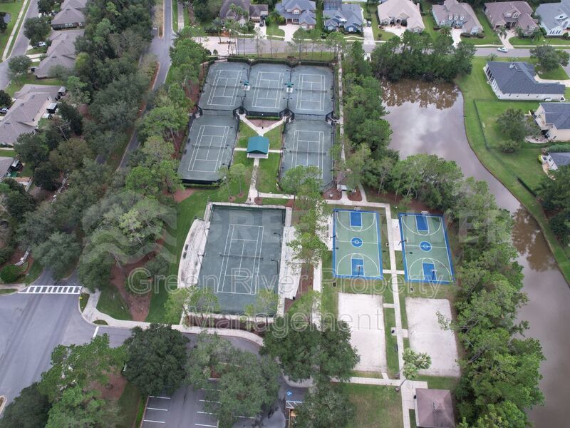 Golf Course Living - 4BR Beauty w/ No Carpet + FIP Amenities Included property image