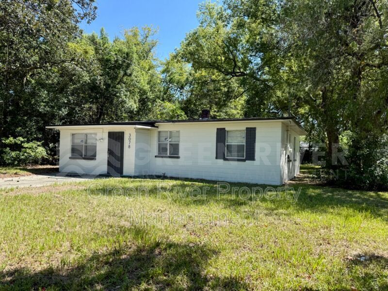 Charming & Updated Home with Spacious Backyard property image