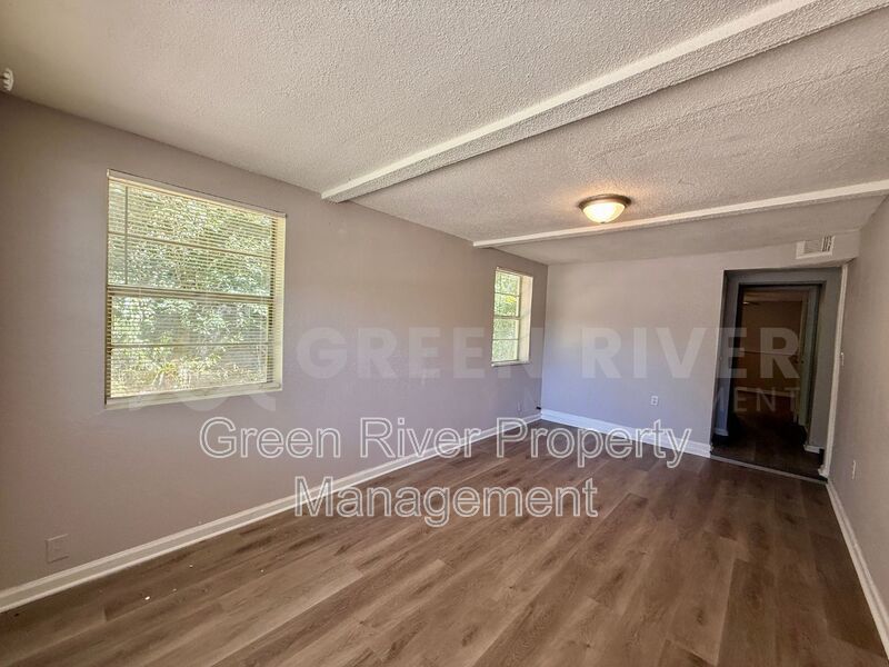 Charming & Updated Home with Spacious Backyard property image