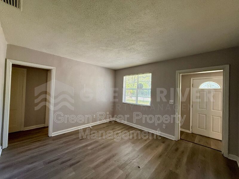 Charming & Updated Home with Spacious Backyard property image