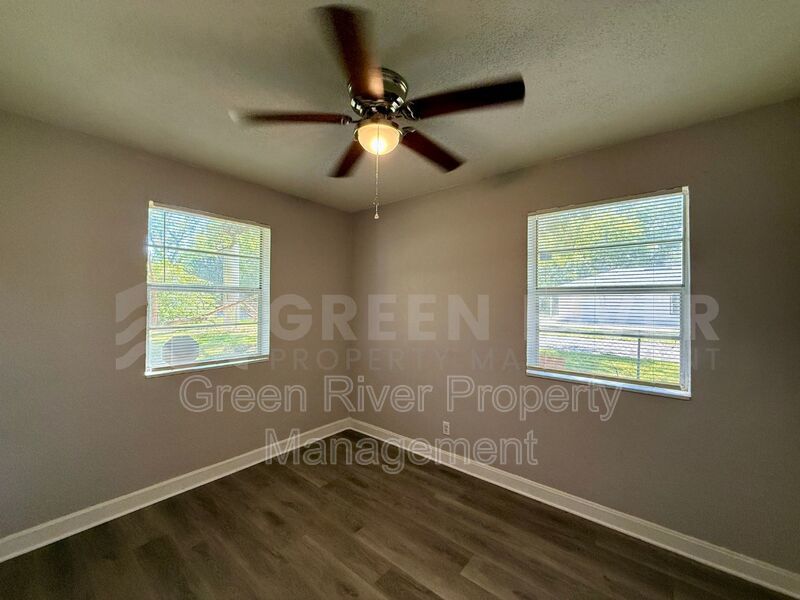 Charming & Updated Home with Spacious Backyard property image