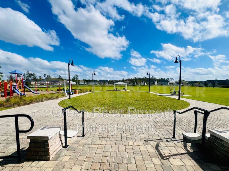 4 Bedroom, 3 bath Home in Wilford Preserve - Orange Park, FL! property image