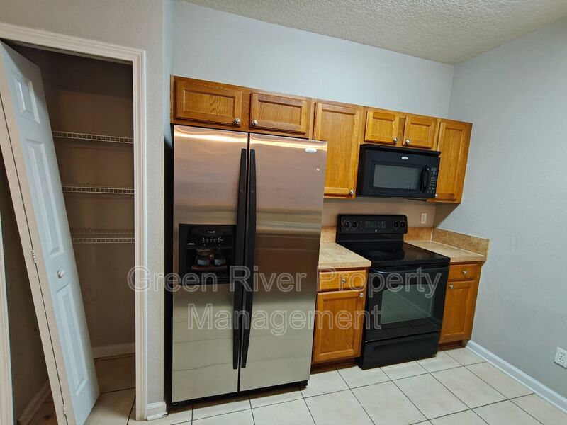 Cozy 2 Bedroom Condo on Ground Floor property image
