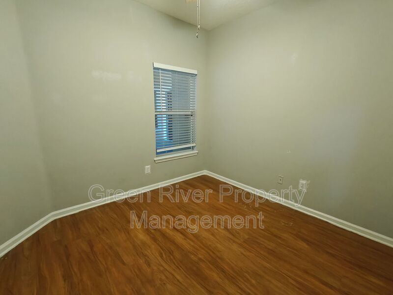 Cozy 2 Bedroom Condo on Ground Floor property image