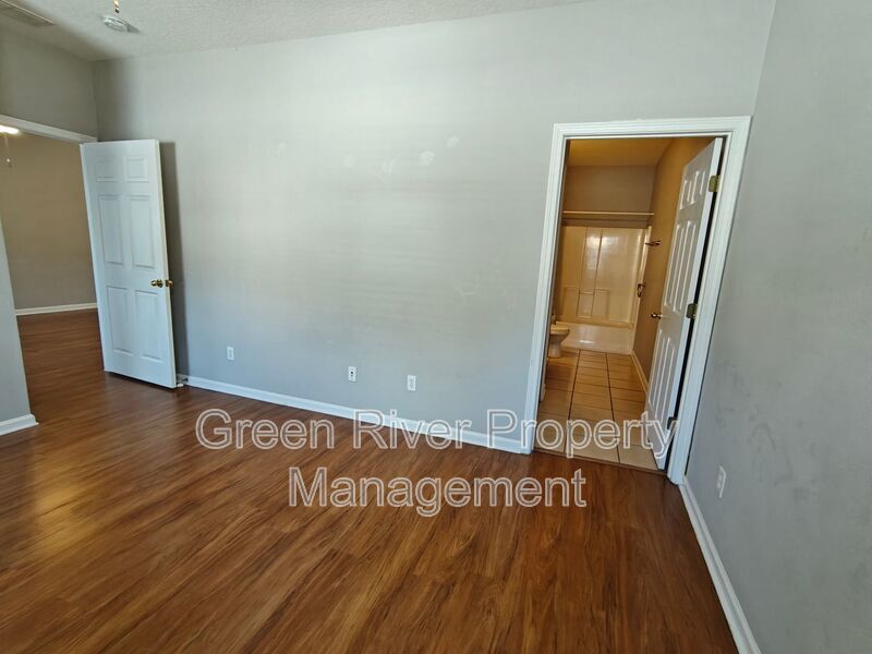Cozy 2 Bedroom Condo on Ground Floor property image