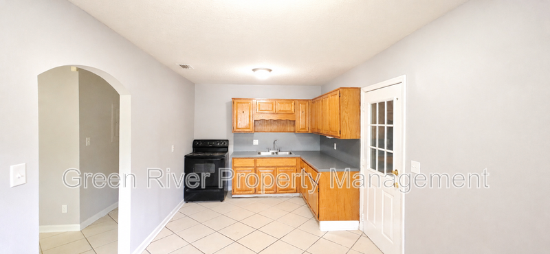 Warm & Inviting 4 Bedroom Home – Pets Welcome! property image
