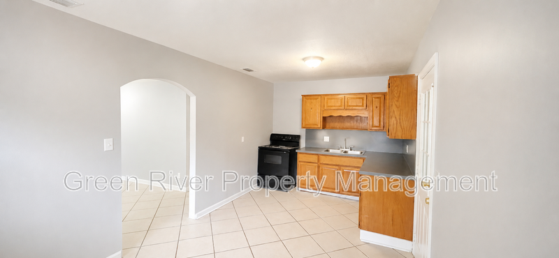 Warm & Inviting 4 Bedroom Home – Pets Welcome! property image