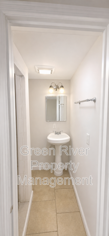 Warm & Inviting 4 Bedroom Home – Pets Welcome! property image