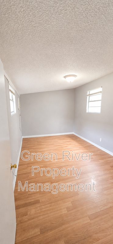 Warm & Inviting 4 Bedroom Home – Pets Welcome! property image