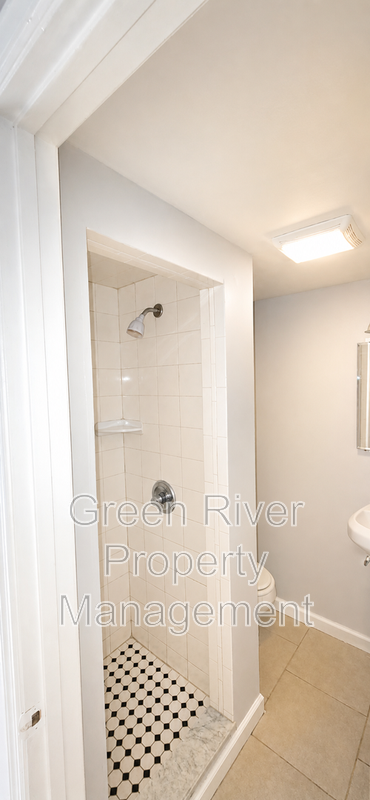 Warm & Inviting 4 Bedroom Home – Pets Welcome! property image