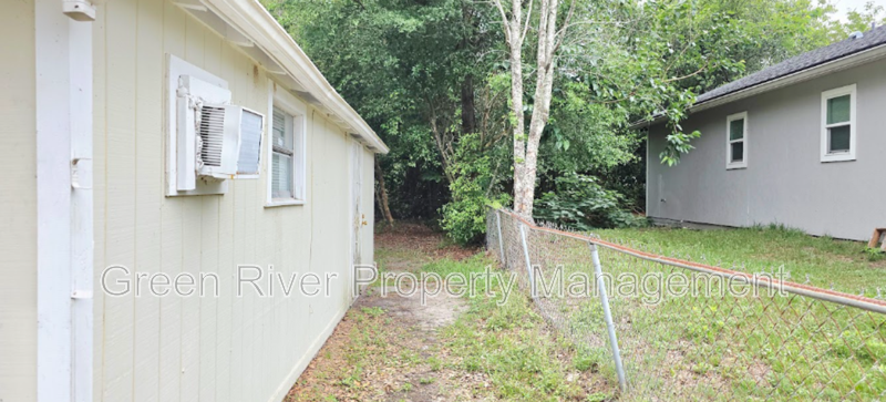 Warm & Inviting 4 Bedroom Home – Pets Welcome! property image