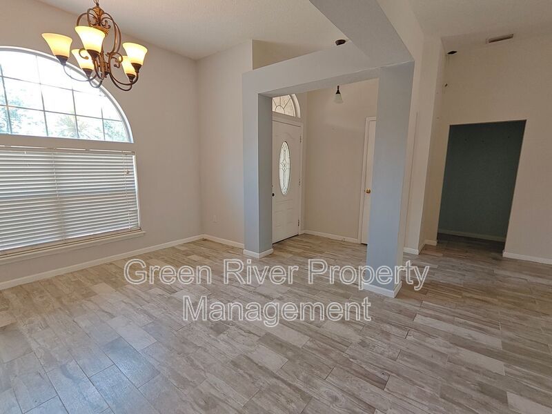 Charming 4 Bedroom Home in Middleburg! property image