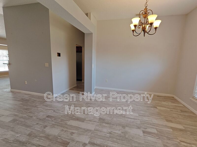 Charming 4 Bedroom Home in Middleburg! property image