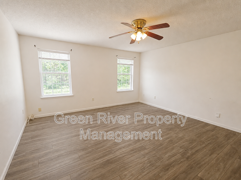 Charming 4 Bedroom Home in Middleburg! property image