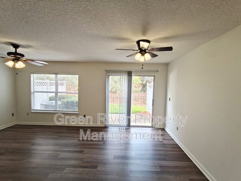 Charming 2BR Townhome in the Heart of Fleming Island property image