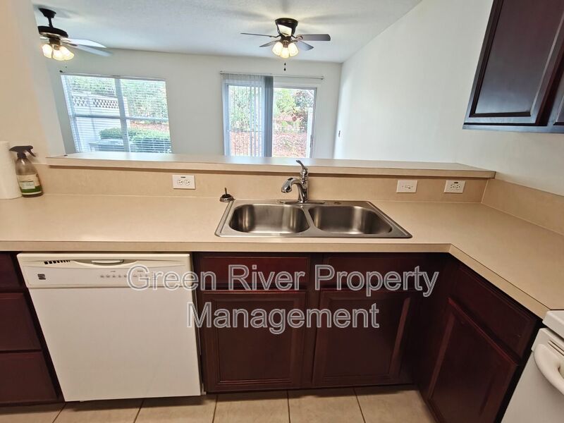 Charming 2BR Townhome in the Heart of Fleming Island property image