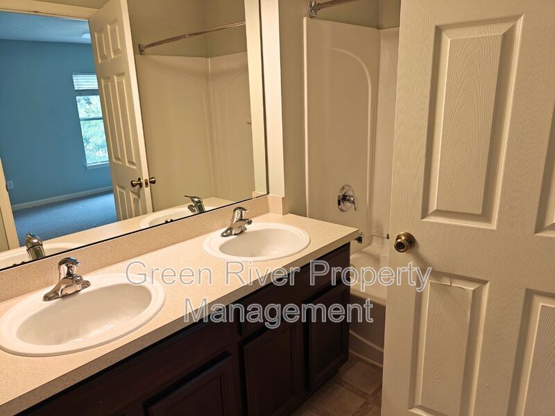 Charming 2BR Townhome in the Heart of Fleming Island property image