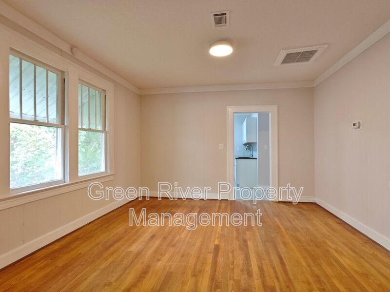 Cozy 3 Bedroom, 2 Bathroom home! property image