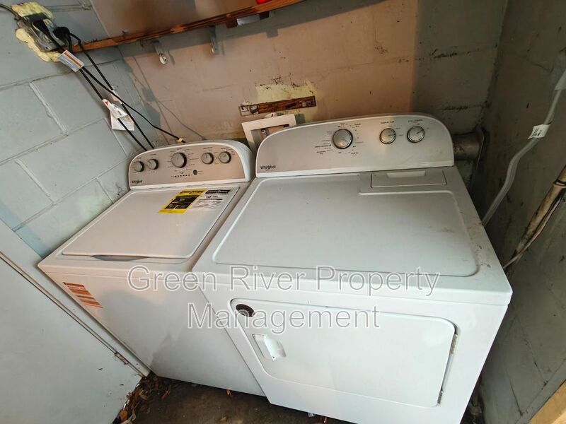 Charming 2BR Home with Updated Kitchen property image