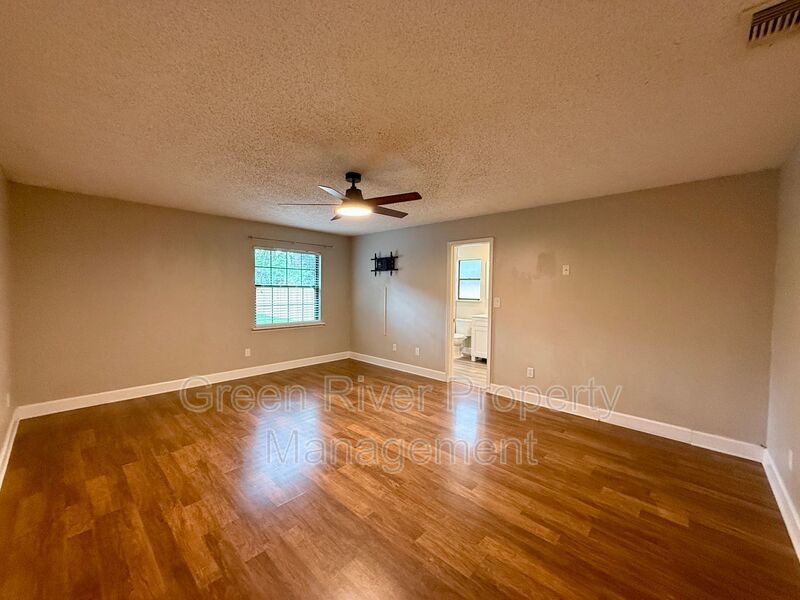 3 Bedroom Home in Julington Forest property image