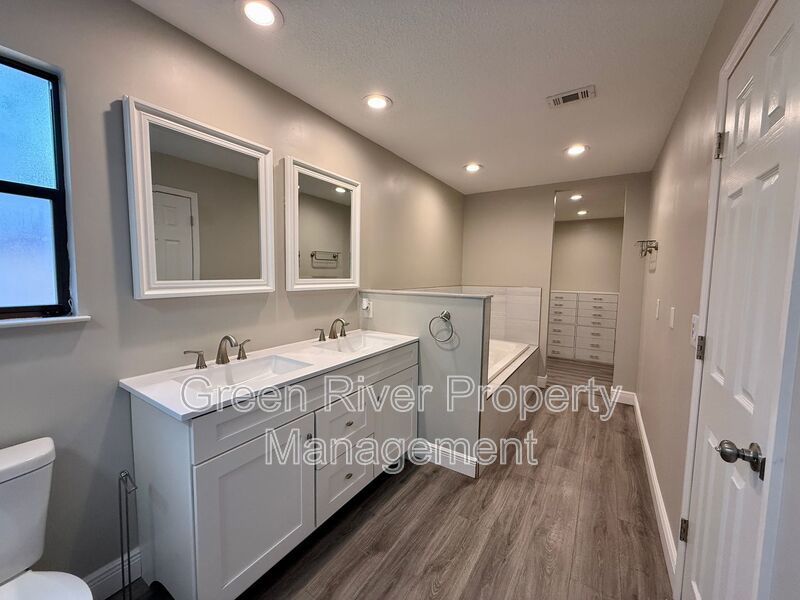 3 Bedroom Home in Julington Forest property image