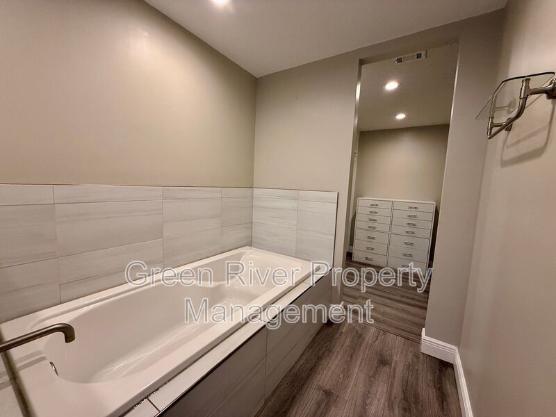 3 Bedroom Home in Julington Forest property image