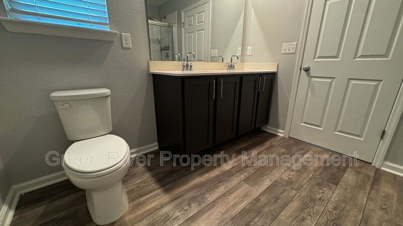 Modern 3-Bedroom Home with Open Living & Prime Jacksonville Location! property image