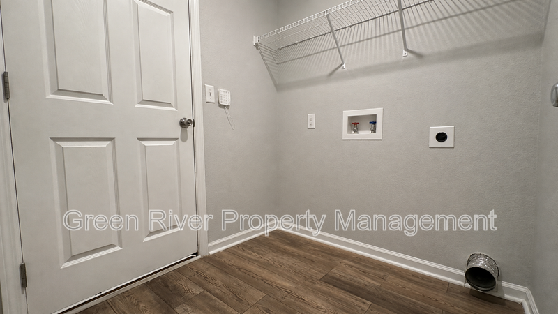 Modern 3-Bedroom Home with Open Living & Prime Jacksonville Location! property image