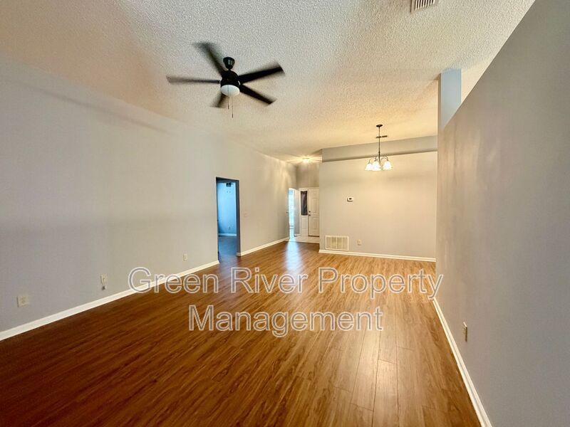 Spacious 4BR Harbor Island Home with Huge Backyard! property image