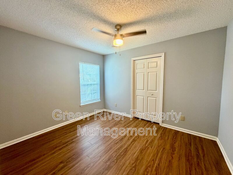 Spacious 4BR Harbor Island Home with Huge Backyard! property image