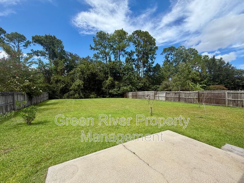 Spacious 4BR Harbor Island Home with Huge Backyard! property image