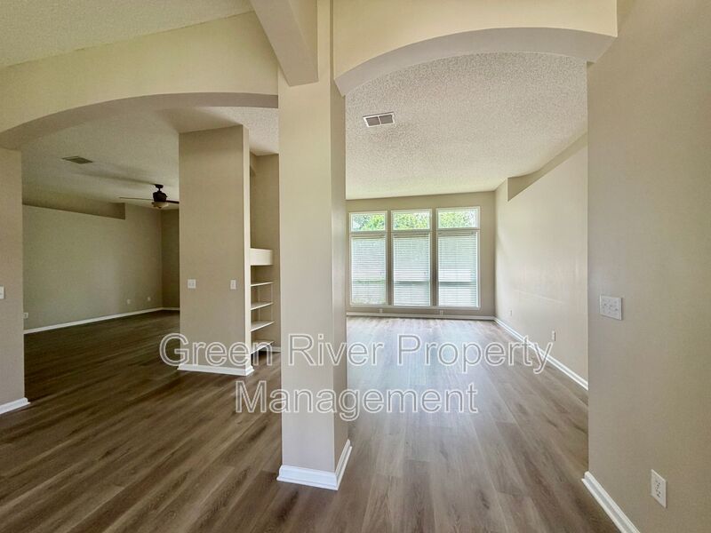 Live the Eagle Harbor Lifestyle! property image