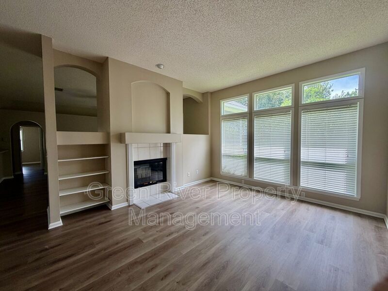 Live the Eagle Harbor Lifestyle! property image