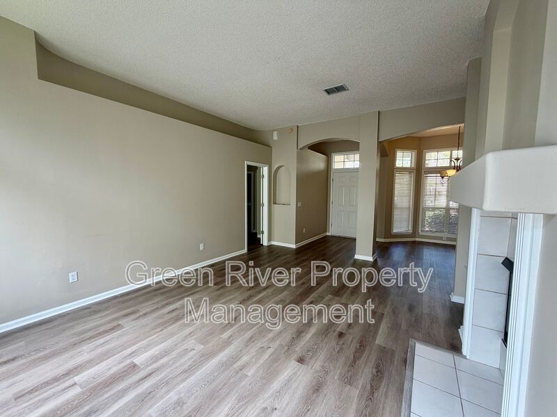 Live the Eagle Harbor Lifestyle! property image