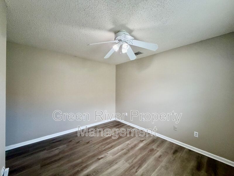 Live the Eagle Harbor Lifestyle! property image