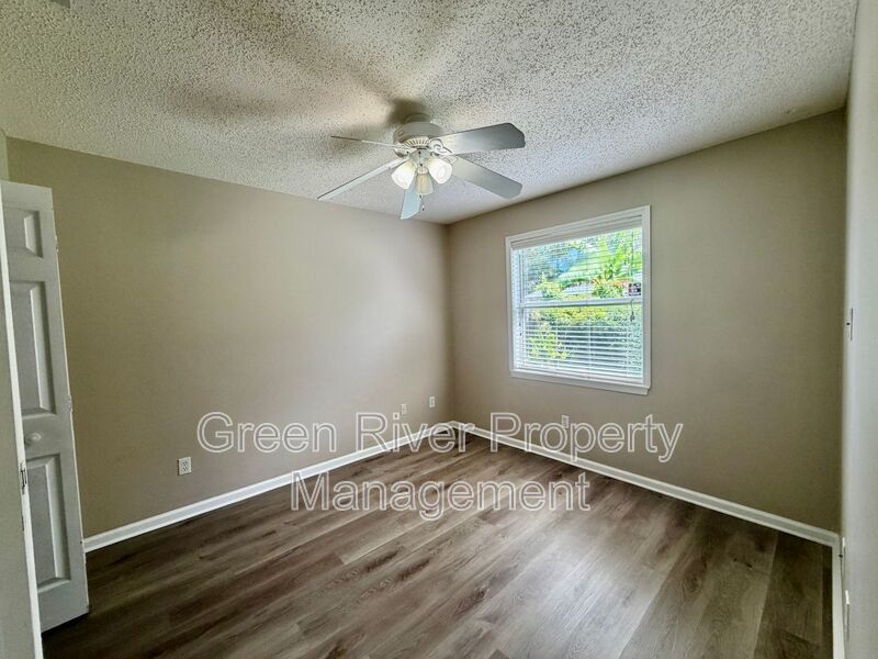 Live the Eagle Harbor Lifestyle! property image