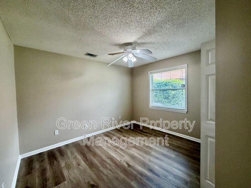 Live the Eagle Harbor Lifestyle! property image